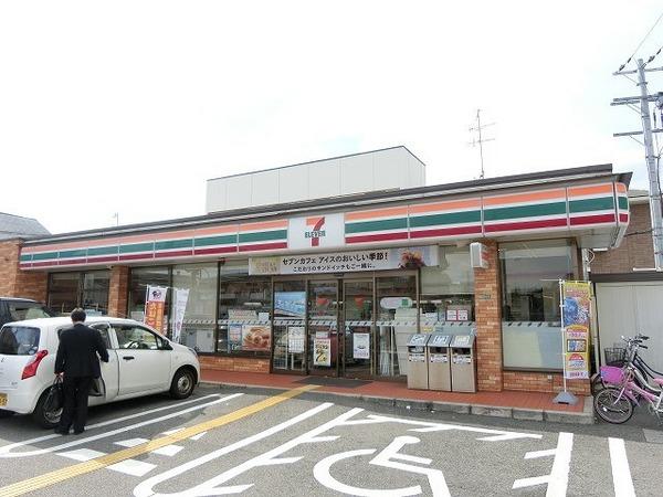 ラヴェール東洋　セブンイレブン堺三国ケ丘駅東店（コンビニ）／359m　