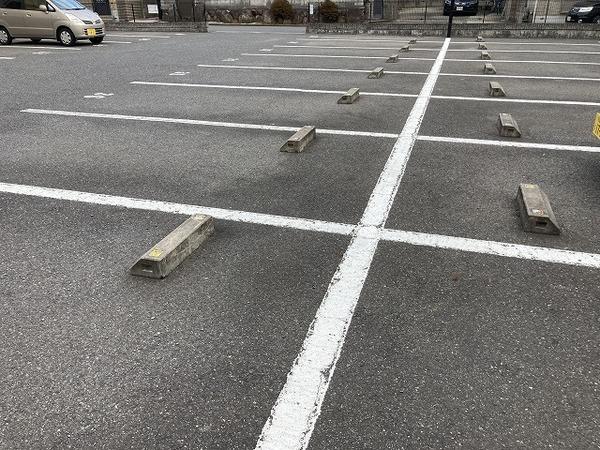セゾンコート春木　駐車場　駐車場！